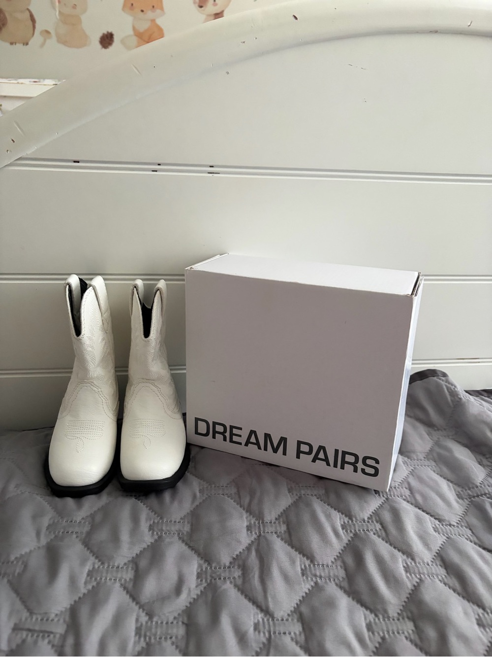 Dream Pairs White Western Ankle Boots with Black Soles